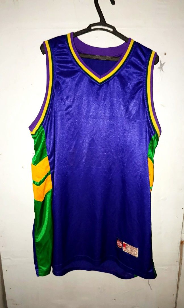 Violet Basketball Jersey Sando (Category: Activewear) located in Quezon City. Submitted by readleaf (Listing ID 1465330959, Image 1). Description: Lila na sando jersey na may berde at dilaw na linings sa gilid. Baka may trip sa inyo mga bossing. PM lang! 🤟.