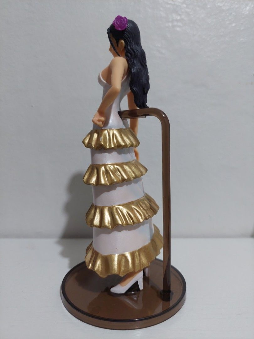 Violet One Piece (Category: Figurines & Statues) located in Rizal. Submitted by rueber08 (Listing ID 1465270386, Image 2). Description: One Piece Violet with folded box 300 Upper Antipolo City Delivery Via Lalamove LBC shoulder of buyer. plus 70 for transpo.