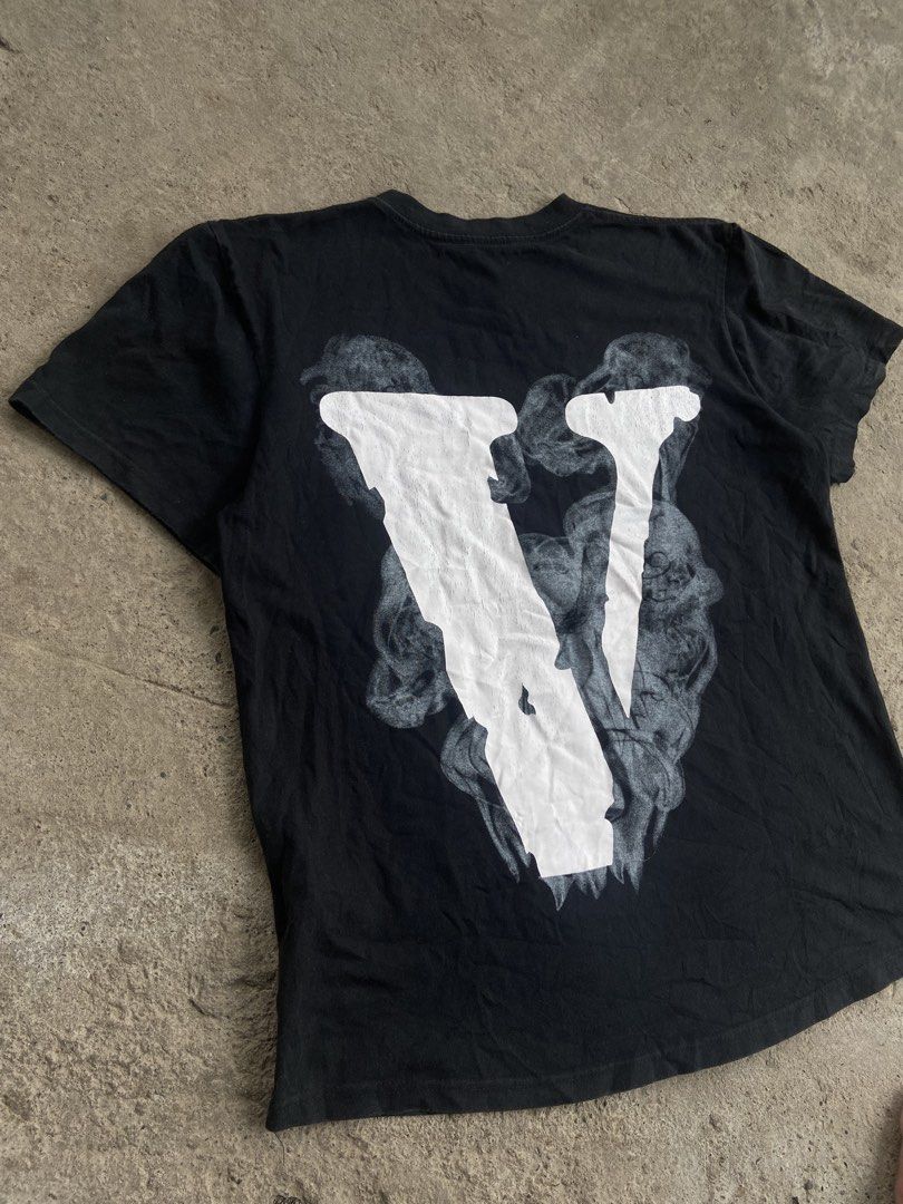 V-Lone Black TShirt (Category: Formal Shirts) located in Cavite. Submitted by abasolo_jv (Listing ID 1465200793, Image 3). Description: Good Condition 10/10 Color Rate Issue :Hairline (check in the picture) small on tag to med try to offer .