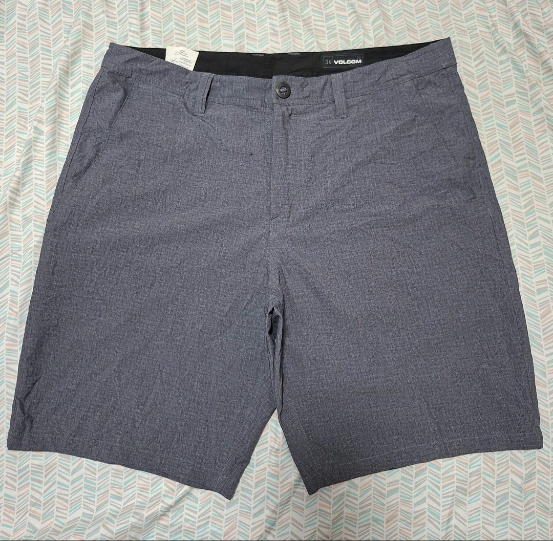 Volcom Hybrid Short (Category: Shorts) located in Danao, Cebu. Submitted by jthriftshop_ (Listing ID 1465201506, Image 1). Description: Volcom Hybrid Short Size 36 on tag Waistline 36-37 Length 21 Excellent Condition Color rate 9.8/10 Color may vary due to lighting No issue Need wash only Location: Danao City, Cebu 📍 Price+sf Pm 📥.