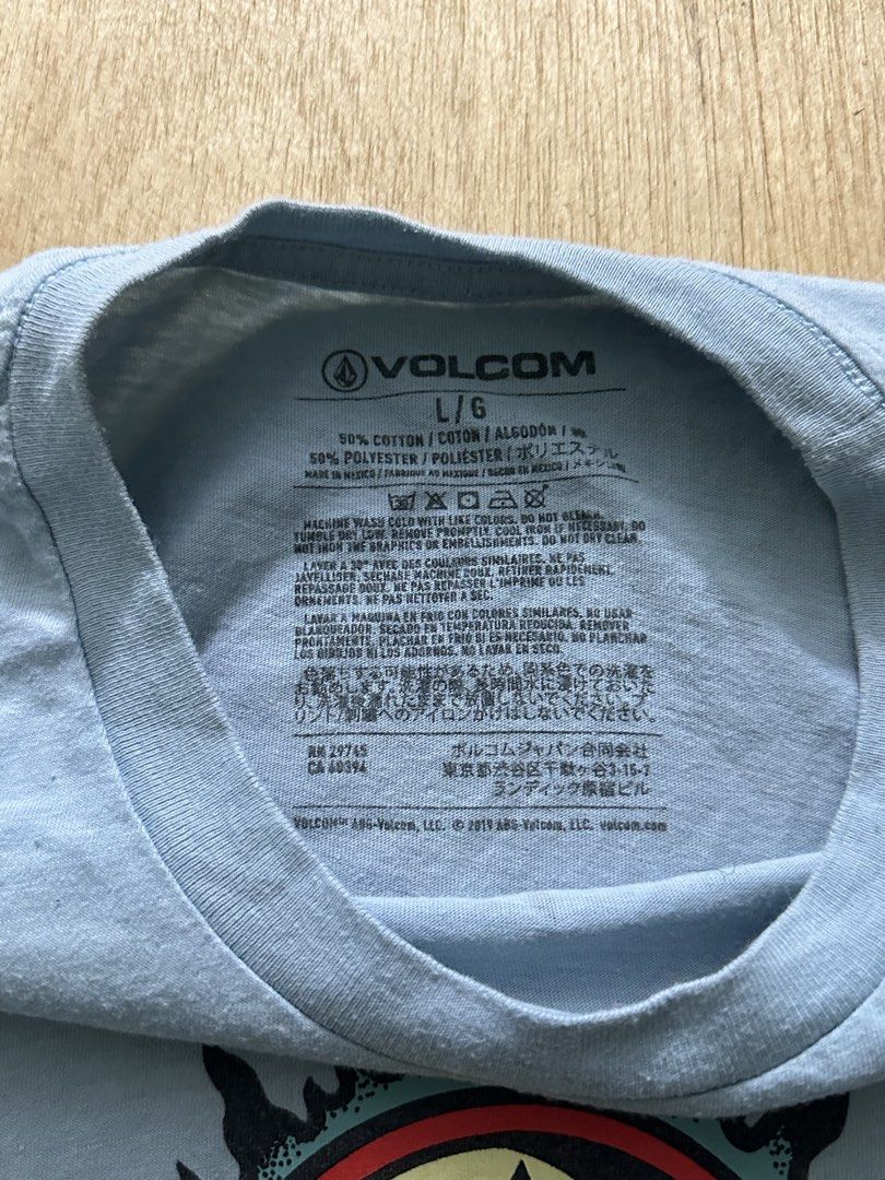 Volcom Shirt (Category: Tshirts & Polo Shirts ) located in Bacolod City. Submitted by dannnsoy (Listing ID 1465340008, Image 3). Description: Volcom Shirt •In very good condition •Dimension: 20.5” x 29” •Issue: Armpit stains •Price : 399 only 📍Note: Color may vary to due lighting and camera resolution. .