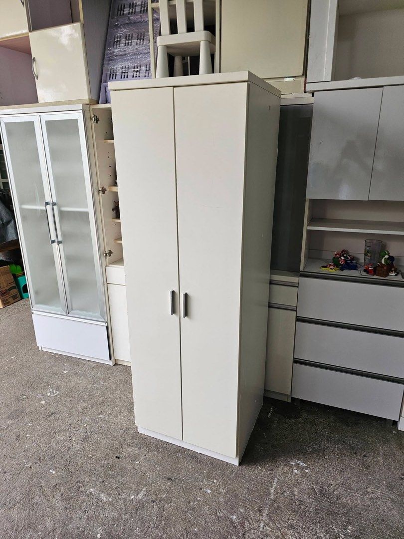 Wardrobe (Flat White)‼️ (Category: Shelves, Cabinets & Racks) located in Quezon City. Submitted by ledamadel (Listing ID 1465231735, Image 3). Description: Wardrobe (Flat White)‼️₱6,800‼️ ✔️L-23.5 H-71 W-22 inches 📐 ✔️2 Doors 🗄 ✔️Laminated 🔖 ✔️Compress & Plywood Back 🪵 ✔Scratches As-is! 👌 Location: 40 Aplaya St Napocor Vill. Tandang Sora Quezon City. For inquiry please Pm us or Call. 09066885859 Please like our page thanks! 👇👇👇👇 KMA O’sh