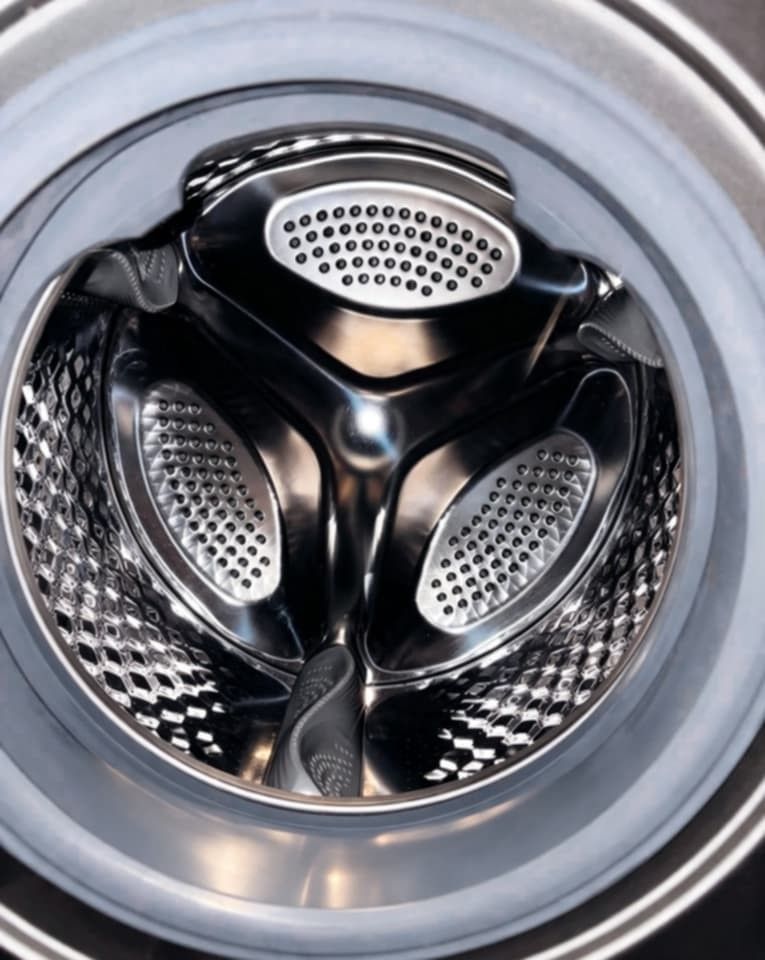 Washing machine (Category: Washing Machines and Dryers) located in Manila. Submitted by raredeer_f73f54 (Listing ID 1465343741, Image 3). Description: FOR SALE RUSHH CONDURA 10.8KG 3IN1 WASHER AND DRYER/HEATER ✅ Good condition ✅condo pull out ✅washer ,rinse , and dryer heat tuyo na pag labas ✅ ready to use ✅220/2240v unlimited testing before payment 🙂 pm for maore infu ℹ️.