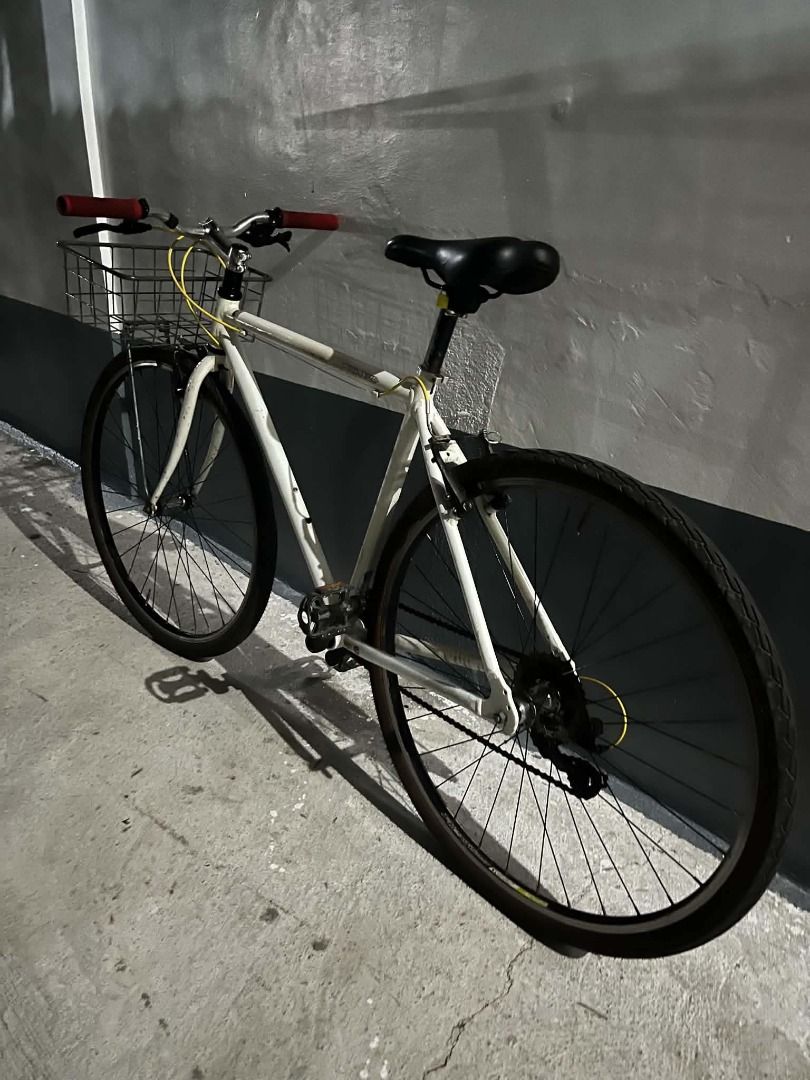 Weekend Bikes (Asahi) commuter type bike (Category: Bicycles) located in Bacoor. Submitted by unclejuu (Listing ID 1465238695, Image 1). Description: Weekend bikes (asahi) Size 51 (good for 5'7 up) Bago saddle Japan stock cockpit Tourney 8speed 2by crank (may fd and shfter) Basket Raguza tan wall 35c Joytech hub Allex rim 95% brake line Spoke may brand eh di ko lang alm ano. Vp pedal Jagwire cables new. Long grips red Shapi levers.