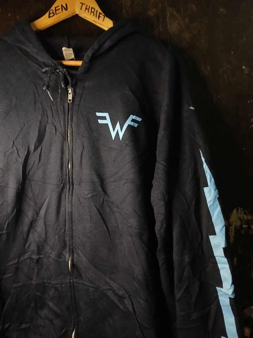 WEEZER LIGHTHING BOLD ZIP HOODIE (Category: Coats, Jackets and Outerwear) located in Caloocan City. Submitted by benthriftshp (Listing ID 1465333000, Image 2). Description: Ptpa Weezer Navy Blue Lightning Bolt Zip-Up Hoodie Xl 23.5 x30 DIMES AS NEW 700+sf.