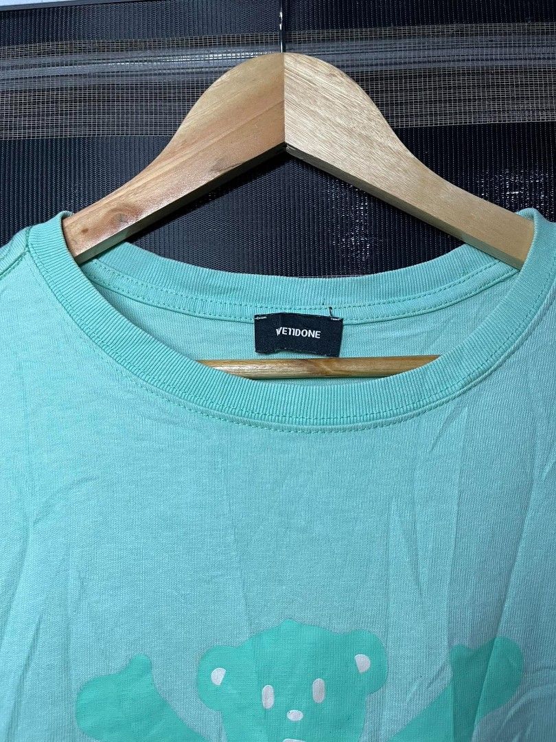 Welldone (Category: Tshirts & Polo Shirts ) located in Taguig. Submitted by bimbyanche19839 (Listing ID 1465374136, Image 3). Description: Welldone Size Large-XL Width 24 Length 27 Color rate 9.5/10 Good Condition Complete Tags No flaws 🏷️ 400php plus ship 📍Taguig Loc.