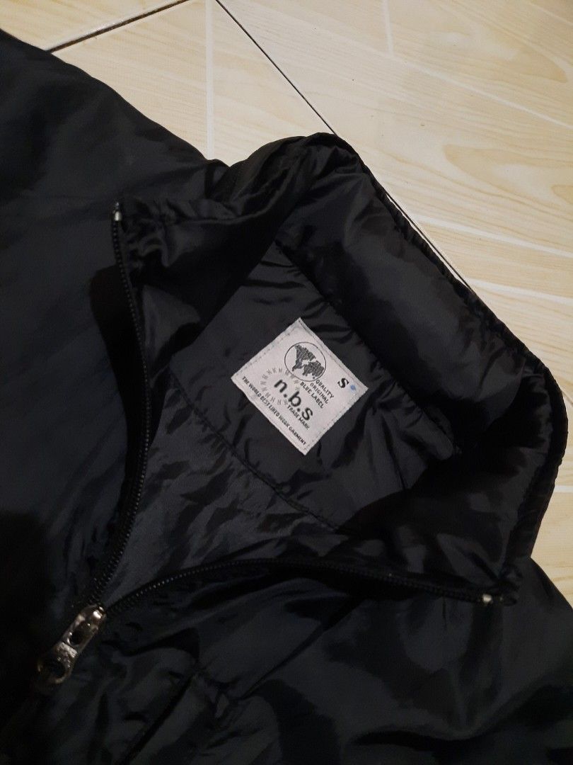 windbreaker with packable hood (Category: Coats, Jackets and Outerwear) located in Tarlac. Submitted by thryftstash (Listing ID 1465380753, Image 3). Description: dimes: 26 - 22 S on tag issue: none sf not included tarlac loc j&t and lbc courier.