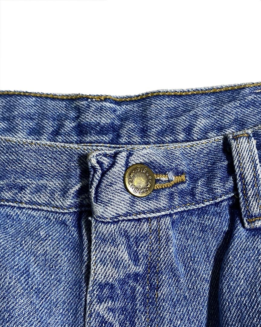 WRANGLER BASIC JORTS (Category: Shorts) located in Davao. Submitted by premiumdept. (Listing ID 1465224569, Image 3). Description: WRANGLER BASIC JORTS Size: Dimes: 34x20 Leg hole: 11 Color rate: 10/10 Condition: As new! Issue(s): None Mine: 650 ___ - Sf buyers expenses - Mine | Steal | Premium | basis only - Check details before buying - Color may vary due to lighting - Manage your expectations, issues may not be seen or indicated..