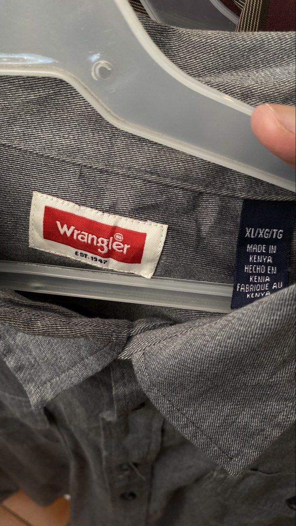 WRANGLER Button Down Polo – Men’s (Gray) (Category: Tshirts & Polo Shirts ) located in Lucena. Submitted by ojfinds (Listing ID 1465196747, Image 2). Description: ‼️FOR SALE‼️ WRANGLER Button Down Polo – Men’s (Gray) • Size: XL (W27 L31) • Condition: Good / No issues • Needs wash Available. Message for details..