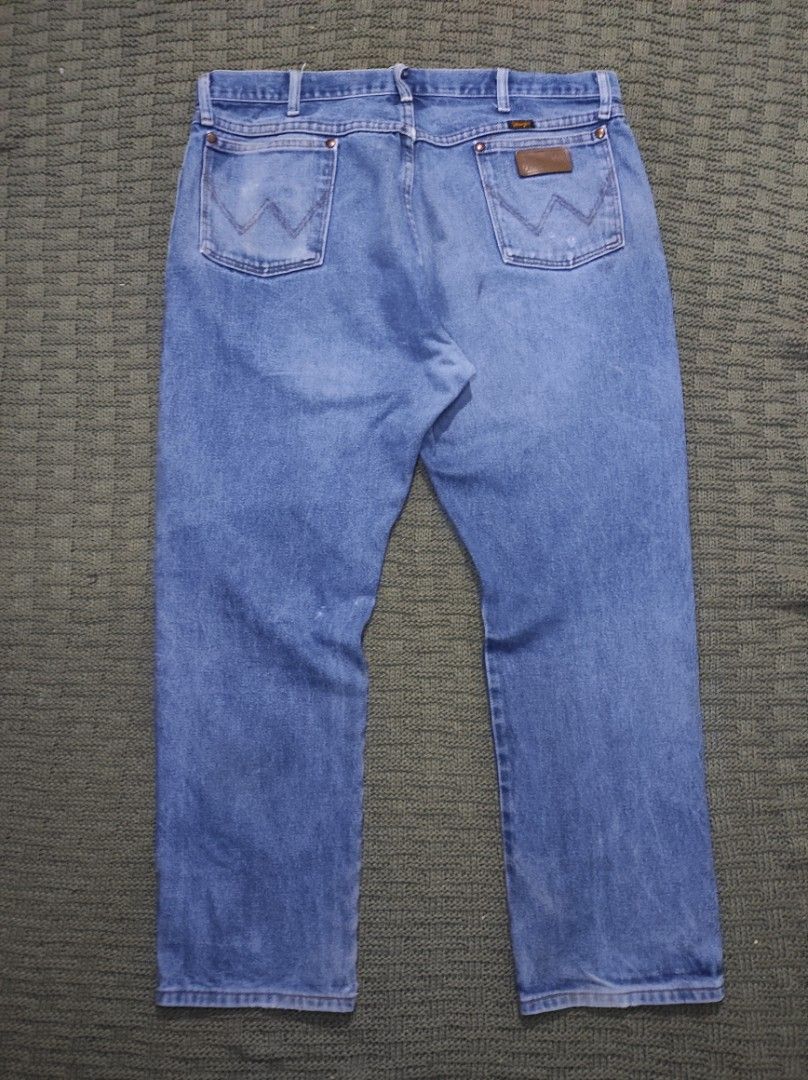 WRANGLER PANTS WITH BACK POCKET TAG (Category: Jeans) located in Las Pinas. Submitted by jeusmanlangit (Listing ID 1465218005, Image 3). Description: WRANGLER PANTS WITH BACK POCKET TAG DIMES: W: 37 L: 39 HEM: 9 NO ISSUE 640 PESOS LANG DM 📩.