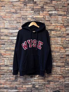(Category: ) located in . Submitted by angelothriftfinds (Listing ID 1465272540, Image 1). Description: .