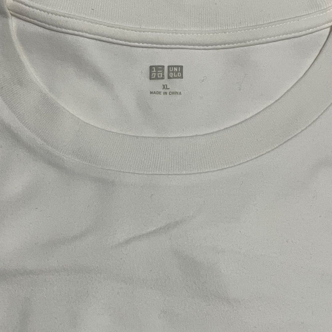 XL Uniqlo Cotton Longsleeves (Category: Longsleeves) located in Bacolor. Submitted by chicn_classy (Listing ID 1465243530, Image 3). Description: .