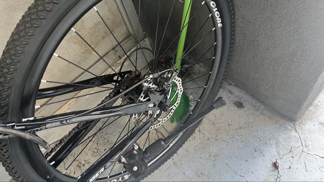 Xyclone Mountain Bike G-Series (Category: Bicycles) located in Los Banos. Submitted by jammiebarr85433 (Listing ID 1465221320, Image 2). Description: Selling my Xyclone Mountain Bike (G-Series), barely used. Bought it recently but realized I can’t keep up with regular biking, so letting it go to someone who’ll actually make use of it. :>Everything in good condition (gagamitin na lang) :>Free helmet and bike lock Reason for selling: Busy sa school
