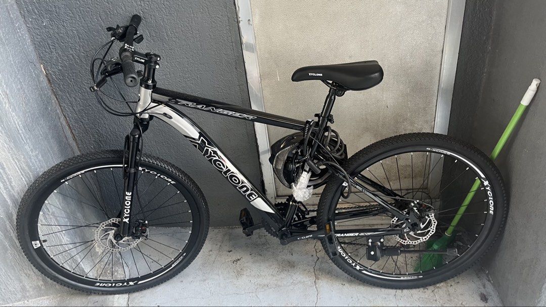 Xyclone Mountain Bike G-Series (Category: Bicycles) located in Los Banos. Submitted by jammiebarr85433 (Listing ID 1465221320, Image 1). Description: Selling my Xyclone Mountain Bike (G-Series), barely used. Bought it recently but realized I can’t keep up with regular biking, so letting it go to someone who’ll actually make use of it. :>Everything in good condition (gagamitin na lang) :>Free helmet and bike lock Reason for selling: Busy sa school
