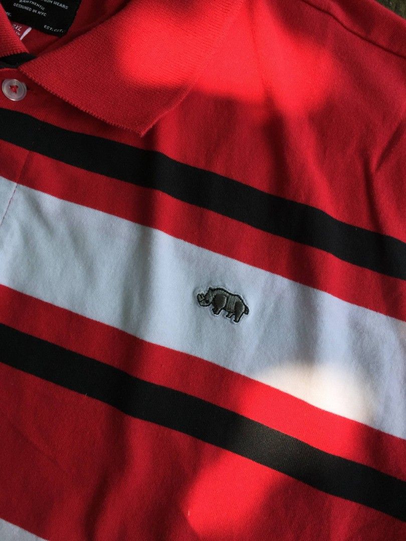 Y2k Ecko Polo Shirt (Category: Tshirts & Polo Shirts ) located in Calamba. Submitted by mysticcat-5ccee5 (Listing ID 1465263340, Image 3). Description: 📌y2k Ecko Polo Shirt Parang bago pa Size XLarge 9/10 Cr Excellent Condition Few Stain lang 💸399 Free ship na.