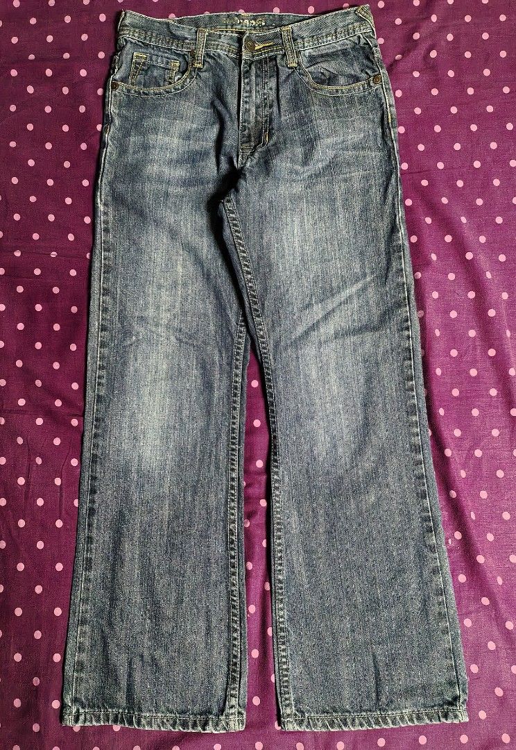 Y2K Flypaper Boot Cut (Category: Jeans) located in San Juan City. Submitted by reddvelasquez4298 (Listing ID 1465174144, Image 1). Description: Y2K Flypaper Boot Cut 27 Waistline 9 Thigh 8.5 Leg Hole 34.5 Length Good Condition No issues 800 pesos PM.