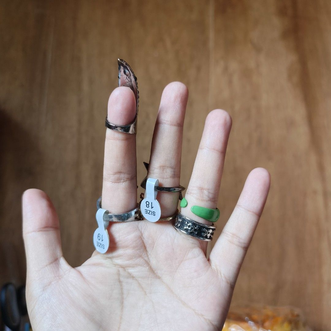 Y2K Grunge Ring Bundle • Goth Punk Stackable Rings (Category: Rings) located in Alfonso Lista (Potia). Submitted by ak_collection.03 (Listing ID 1465195607, Image 2). Description: Mix and match your choice of 2 rings for only ₱100! Perfect for alternative, goth, punk, and streetwear fashion styles. Take your pick to complete your look. • Price: ₱100 for any 2 pieces • Vibe: Y2K trash rock, alternative grunge, cyber punk • Available Designs: • Cry