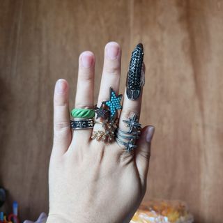 (Category: ) located in . Submitted by ak_collection.03 (Listing ID 1465195607, Image 1). Description: .