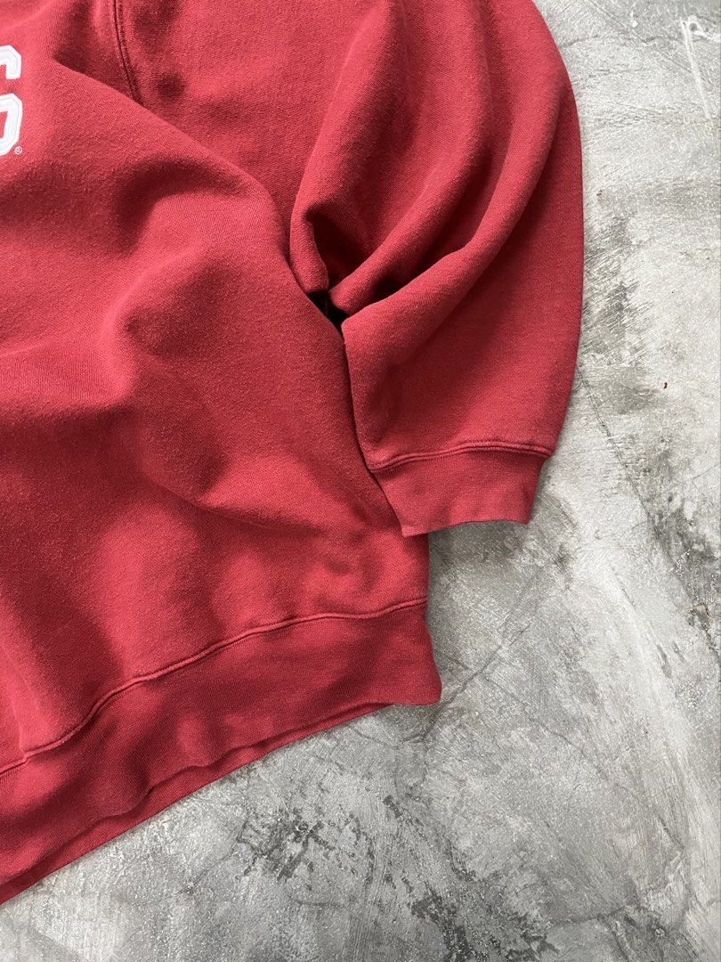 Y2K VINTAGE NIKE PULLOVER SWEATER IN BRICK RED (Category: Coats, Jackets and Outerwear) located in Marikina City. Submitted by athleticarchivesph (Listing ID 1465293412, Image 3). Description: Size: M Length: 28 inches Pit to pit: 25 inches Sleeves: 24.5 inches Issue: Unnoticeable stain left sleeve (see photo) Condition: Used — Very good * FREE SHIPPING NATIONWIDE VIA J&T No cash on delivery. Flaws may be present due to age. Payment first; Bank t