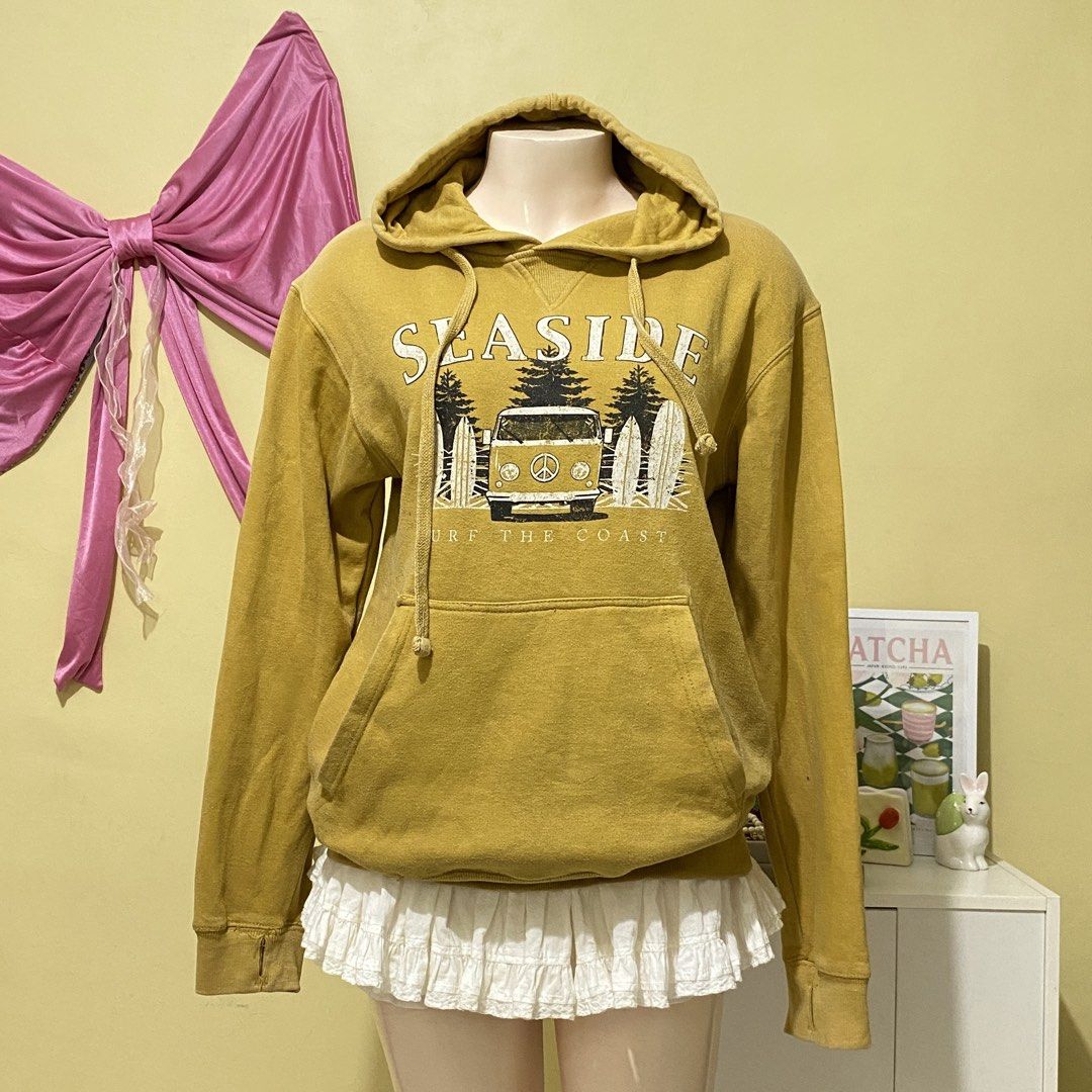 YELLOW SEASIDE HOODIE (Category: Coats, Jackets and Outerwear) located in Dasmarinas. Submitted by hannah.oakph (Listing ID 1465210957, Image 2). Description: .