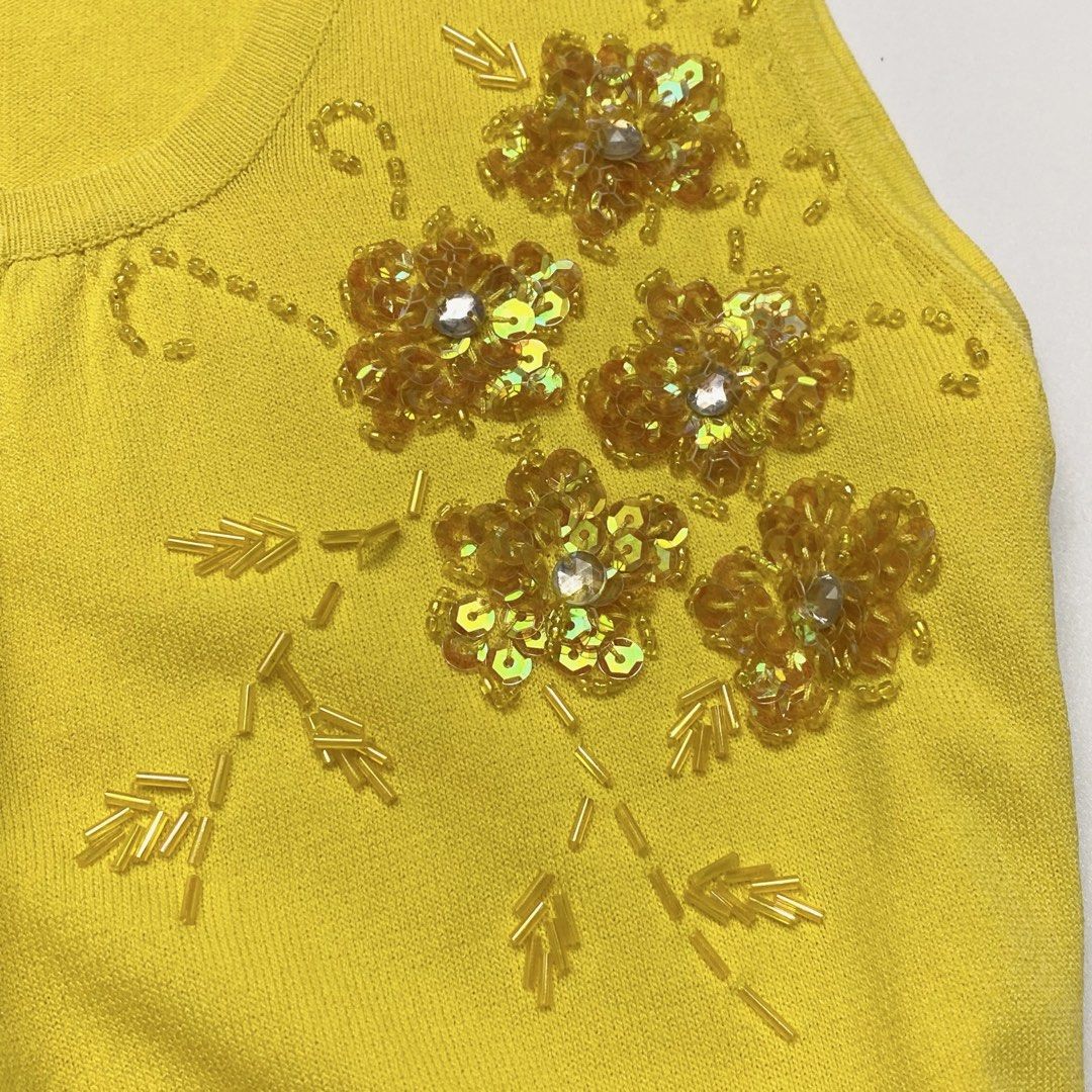 Yellow sequins knitted top // y2k whimsy (Category: Sleeveless) located in Dagupan City. Submitted by maxi.vint (Listing ID 1465278941, Image 3). Description: Medium to large.