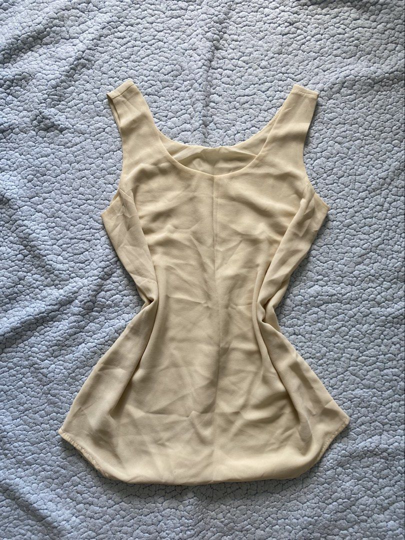 Yellow sleeveless office basic top (Category: Sleeveless) located in Manila. Submitted by leola_ (Listing ID 1465299238, Image 1). Description: .