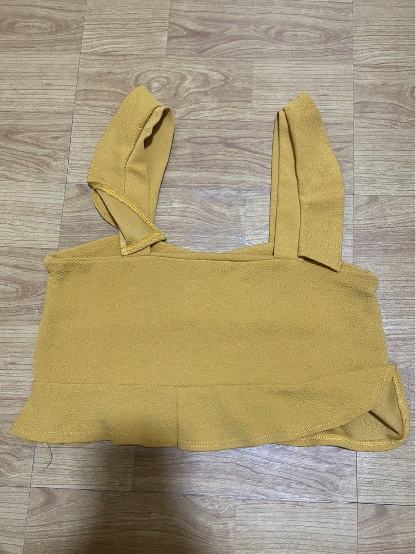 Yellow top (Category: Blouses) located in Manila. Submitted by hubaderascloset (Listing ID 1465332485, Image 2). Description: .