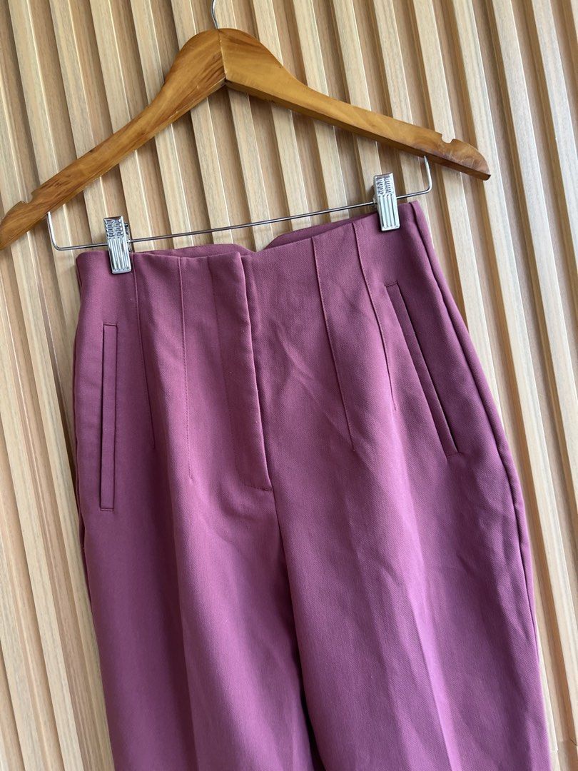 Zara (Category: Other Bottoms) located in Lipa City. Submitted by thyra06 (Listing ID 1465230235, Image 3). Description: Zara trouser good as new size 27/28.