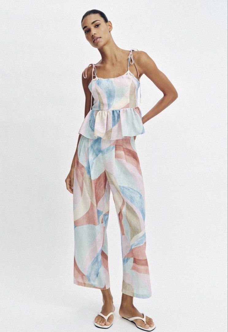 Zara Abstract Linen Top (Category: Sleeveless) located in Mandaluyong City. Submitted by keep.it (Listing ID 1465205259, Image 2). Description: Original price 3kk.