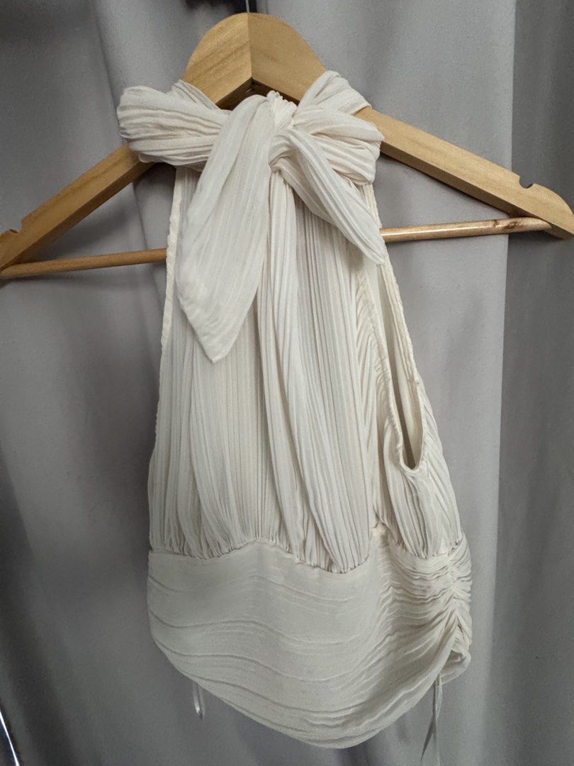 ZARA BLOUSE XS (Category: Blouses) located in Quezon City. Submitted by prelovedsaleitems (Listing ID 1465179359, Image 3). Description: .