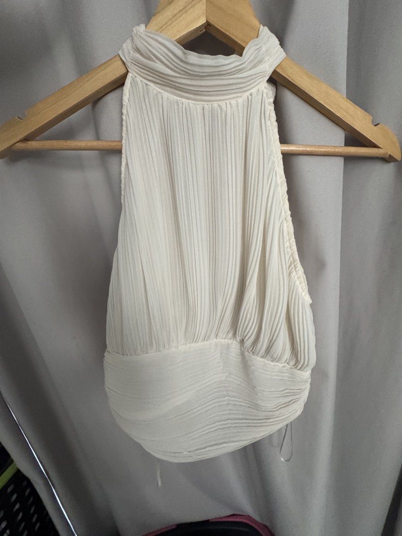 ZARA BLOUSE XS (Category: Blouses) located in Quezon City. Submitted by prelovedsaleitems (Listing ID 1465179359, Image 1). Description: .