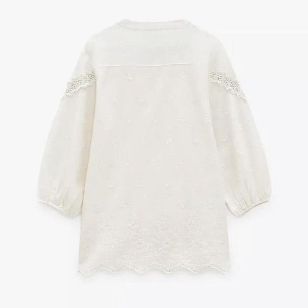 Zara embroidered top (Category: Blouses) located in San Fernando. Submitted by channel_orange (Listing ID 1465174432, Image 3). Description: .