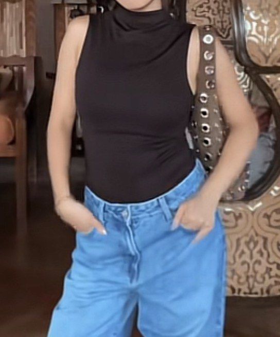 Zara high tank top (Category: Sleeveless) located in Pasig City. Submitted by whatsindscloset (Listing ID 1465231038, Image 1). Description: .