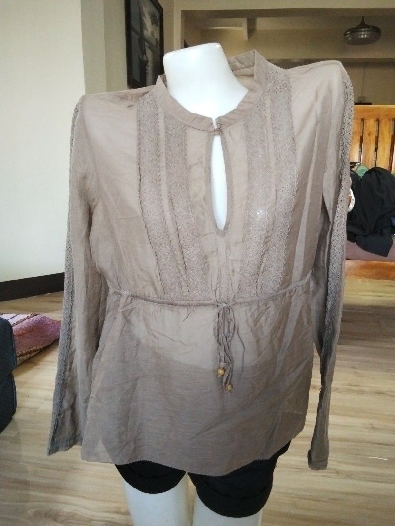 Zara long sleeve drawstring waist (Category: Longsleeves) located in Calasiao. Submitted by alluringvenus.thriftshop (Listing ID 1465247200, Image 1). Description: very good condition from USA balik bayan box.