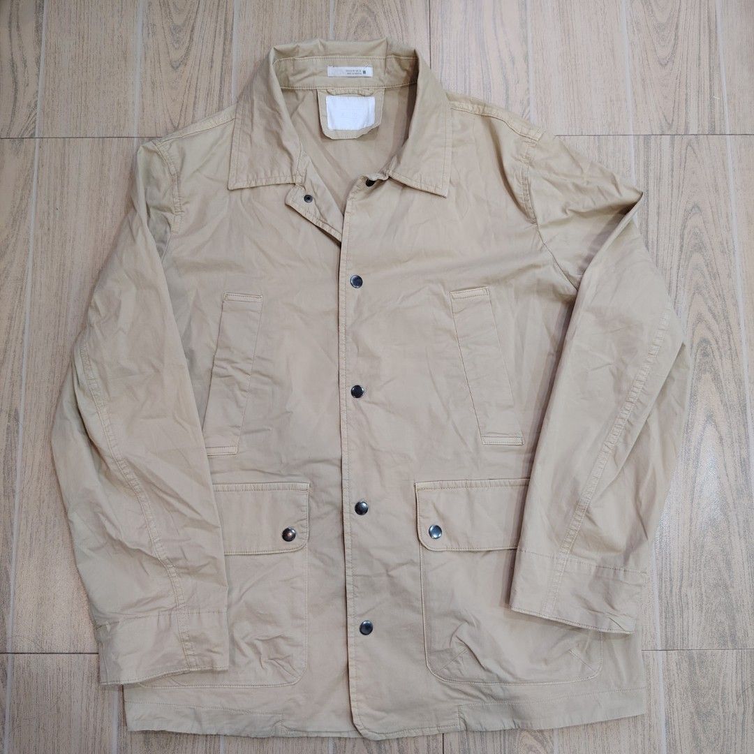 Zara Men Khaki Utility Jacket Size M (Category: Coats, Jackets and Outerwear) located in Quezon City. Submitted by rvco_stuff (Listing ID 1465179293, Image 1). Description: - Brand: Zara - Size: M (Standard fit) - Color: Neutral khaki/beige - Material: Comfortable cotton blend - Origin: Made in Pakistan - Closure: Snap-button front - Pockets: Multiple front and chest utility pockets - Details: Structured collar design - Versatile, goes with every