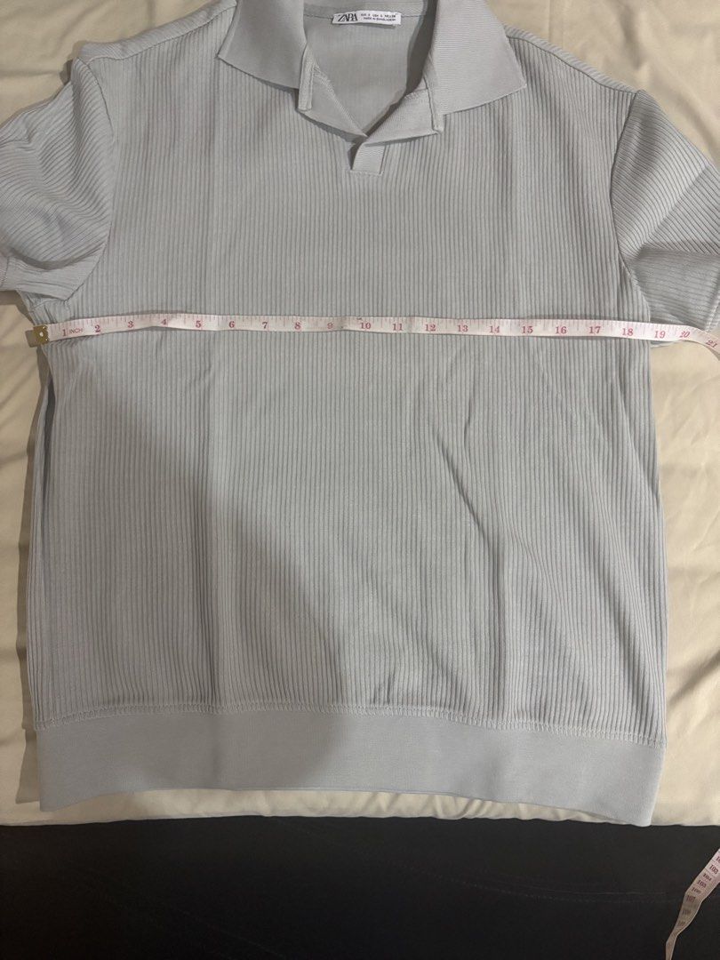 Zara Polo Shirt Light Grey (Category: Tshirts & Polo Shirts ) located in Mandaue City. Submitted by Jbumendo001 (Listing ID 1465315826, Image 2). Description: 💯 % authentic and legit Zara Polo Shirt Light Grey Size: S shirt only Condition: 9/10 RFS: Too tight .