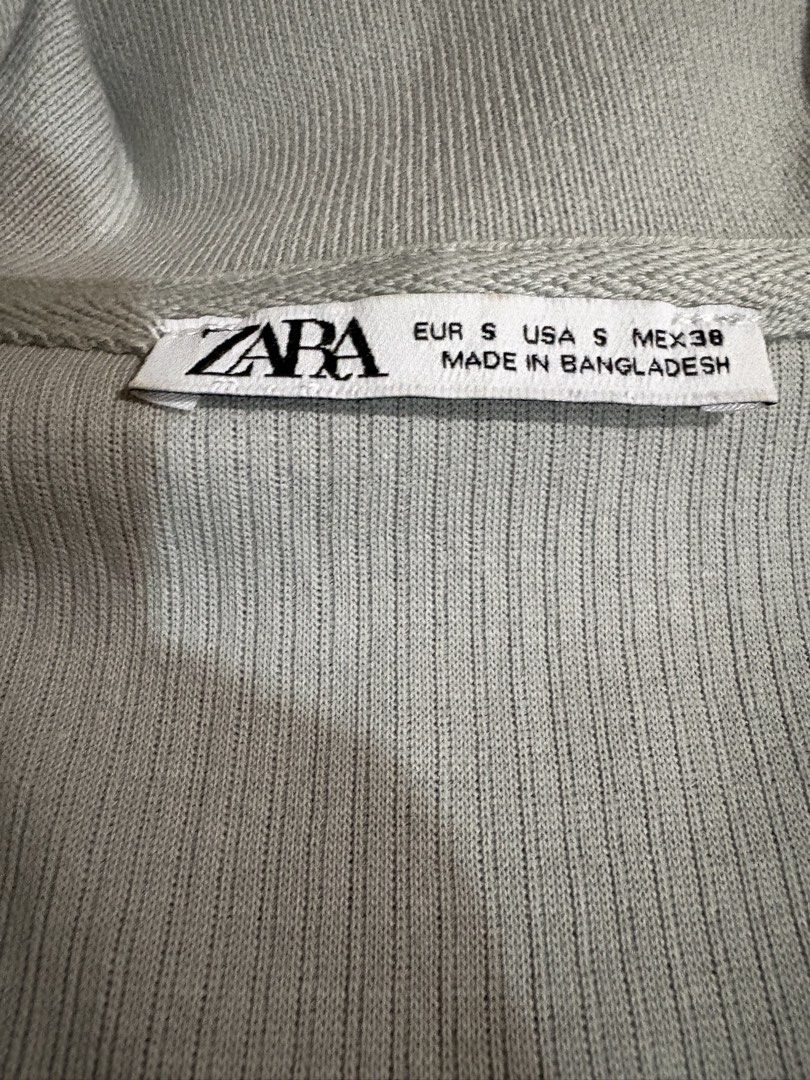 Zara Polo Shirt Light Grey (Category: Tshirts & Polo Shirts ) located in Mandaue City. Submitted by Jbumendo001 (Listing ID 1465315826, Image 3). Description: 💯 % authentic and legit Zara Polo Shirt Light Grey Size: S shirt only Condition: 9/10 RFS: Too tight .
