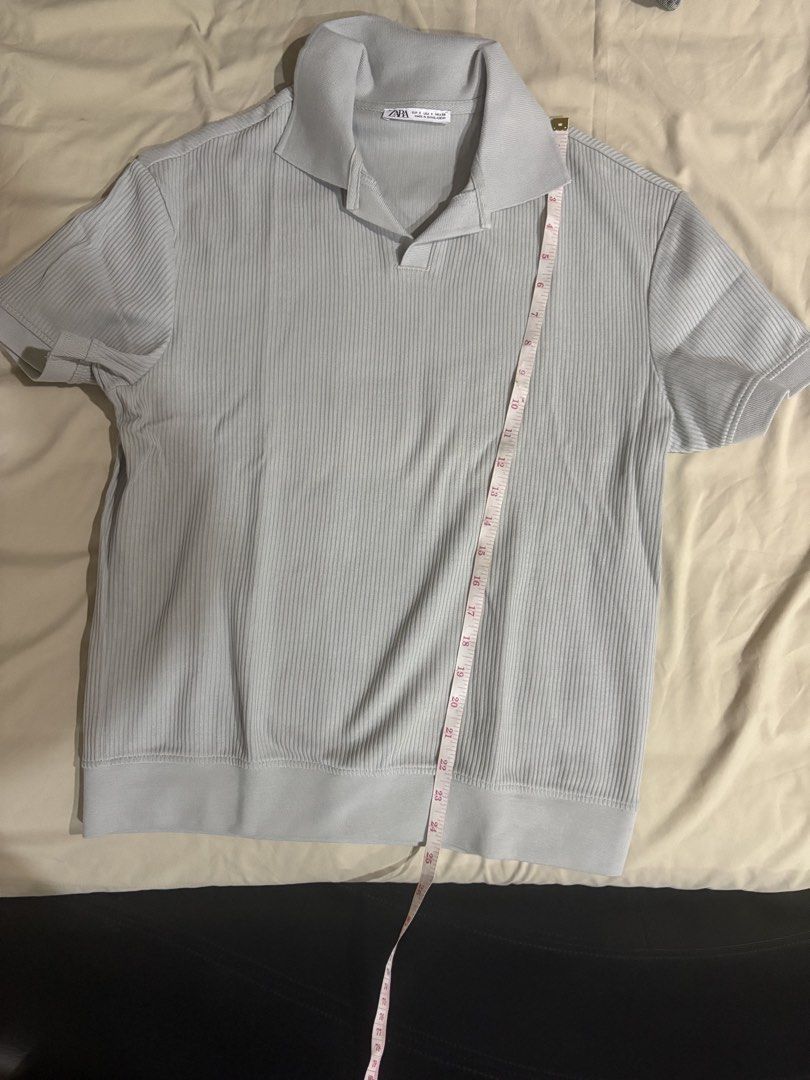 Zara Polo Shirt Light Grey (Category: Tshirts & Polo Shirts ) located in Mandaue City. Submitted by Jbumendo001 (Listing ID 1465315826, Image 1). Description: 💯 % authentic and legit Zara Polo Shirt Light Grey Size: S shirt only Condition: 9/10 RFS: Too tight .