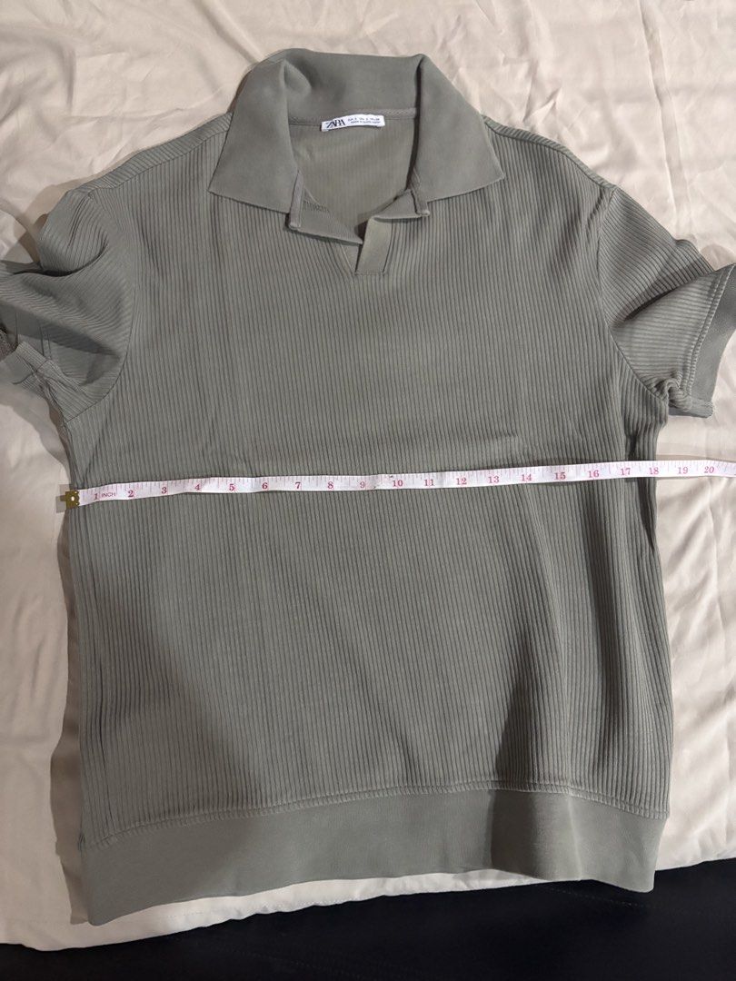 Zara Polo Shirt Olive Green (Category: Tshirts & Polo Shirts ) located in Mandaue City. Submitted by Jbumendo001 (Listing ID 1465315375, Image 2). Description: 💯 % authentic and legit Zara Polo Shirt Olive Green Size: S Condition 9/10 used 3 times only shirt only RFS: Too tight.