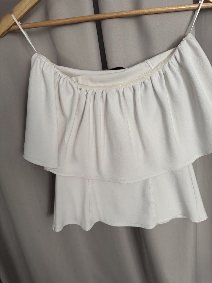 ZARA TUBE (Category: Blouses) located in Quezon City. Submitted by prelovedsaleitems (Listing ID 1465179667, Image 1). Description: .