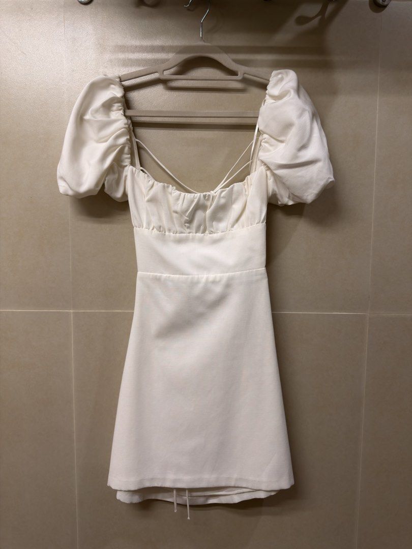 Zara white dress (Category: Dresses) located in Manila. Submitted by benzey (Listing ID 1465214989, Image 1). Description: .