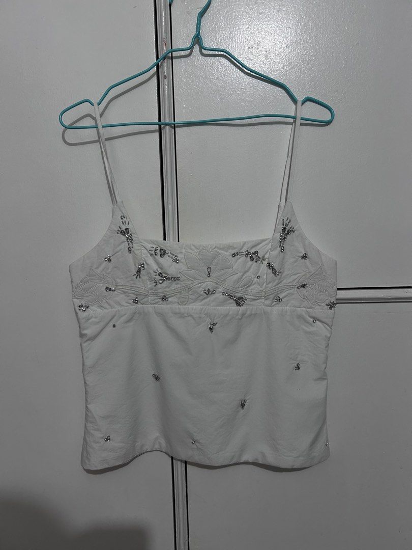 ZARA White Embellished Cami Top (Category: Sleeveless) located in Batac City. Submitted by cjl08 (Listing ID 1465298596, Image 1). Description: .