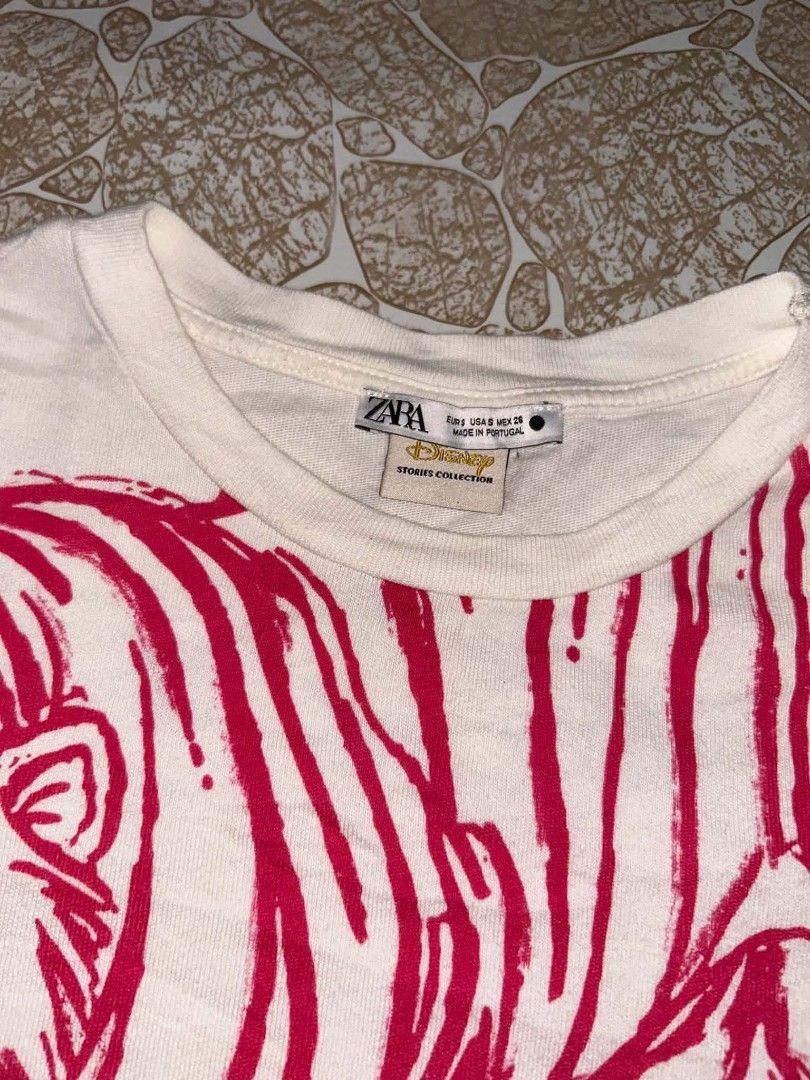 ZARA x Disney Jungle book (Category: Tshirts & Polo Shirts ) located in Cebu City. Submitted by chris.ukay11 (Listing ID 1465294258, Image 2). Description: - ZARA x Disney Jungle book - Small - Good condition.