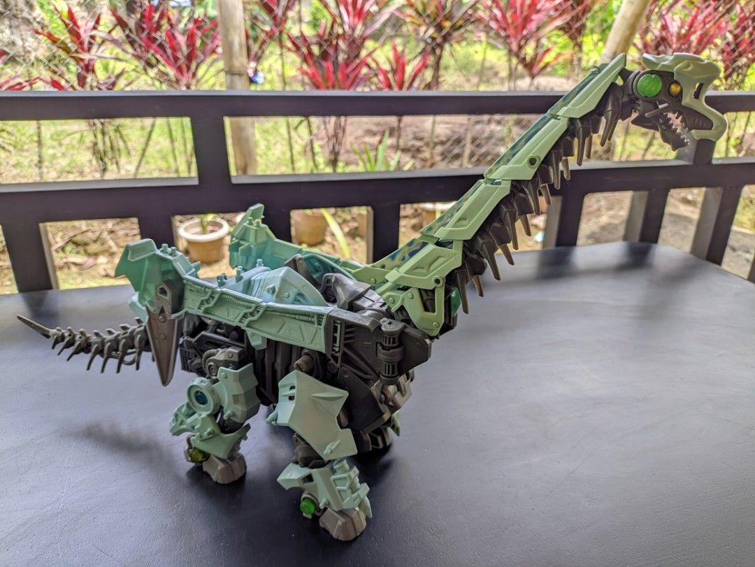 Zoids Wild Grachiosaurus + Gatling fox (Category: Gundam & Model Kits) located in Magpet. Submitted by kielo05 (Listing ID 1465200572, Image 1). Description: WYSIWYG all motors are working and in good condition missing parts grachio: armors on tail, rider,chest part issue: glued on tail part and yellowish on some parts. Gatling fox issue:missing rider, broken at may glue residue sa tail pero nkakabit nman. goods na goods for display. see photos f
