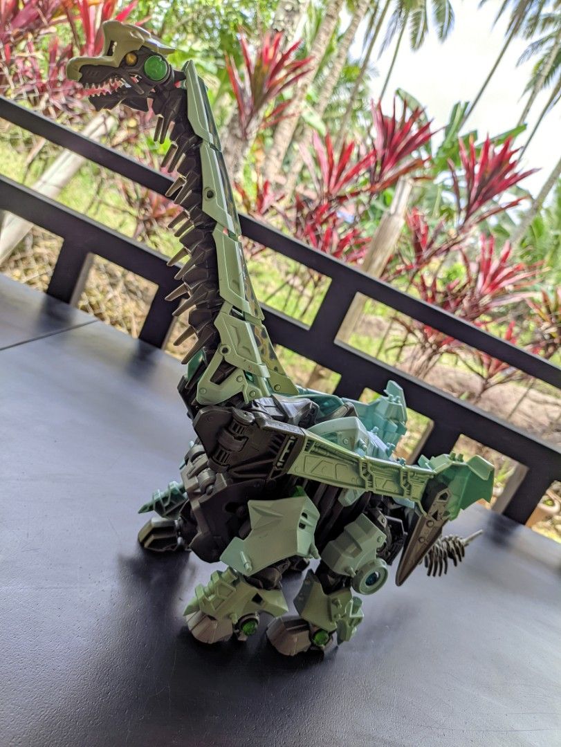 Zoids Wild Grachiosaurus + Gatling fox (Category: Gundam & Model Kits) located in Magpet. Submitted by kielo05 (Listing ID 1465200572, Image 2). Description: WYSIWYG all motors are working and in good condition missing parts grachio: armors on tail, rider,chest part issue: glued on tail part and yellowish on some parts. Gatling fox issue:missing rider, broken at may glue residue sa tail pero nkakabit nman. goods na goods for display. see photos f