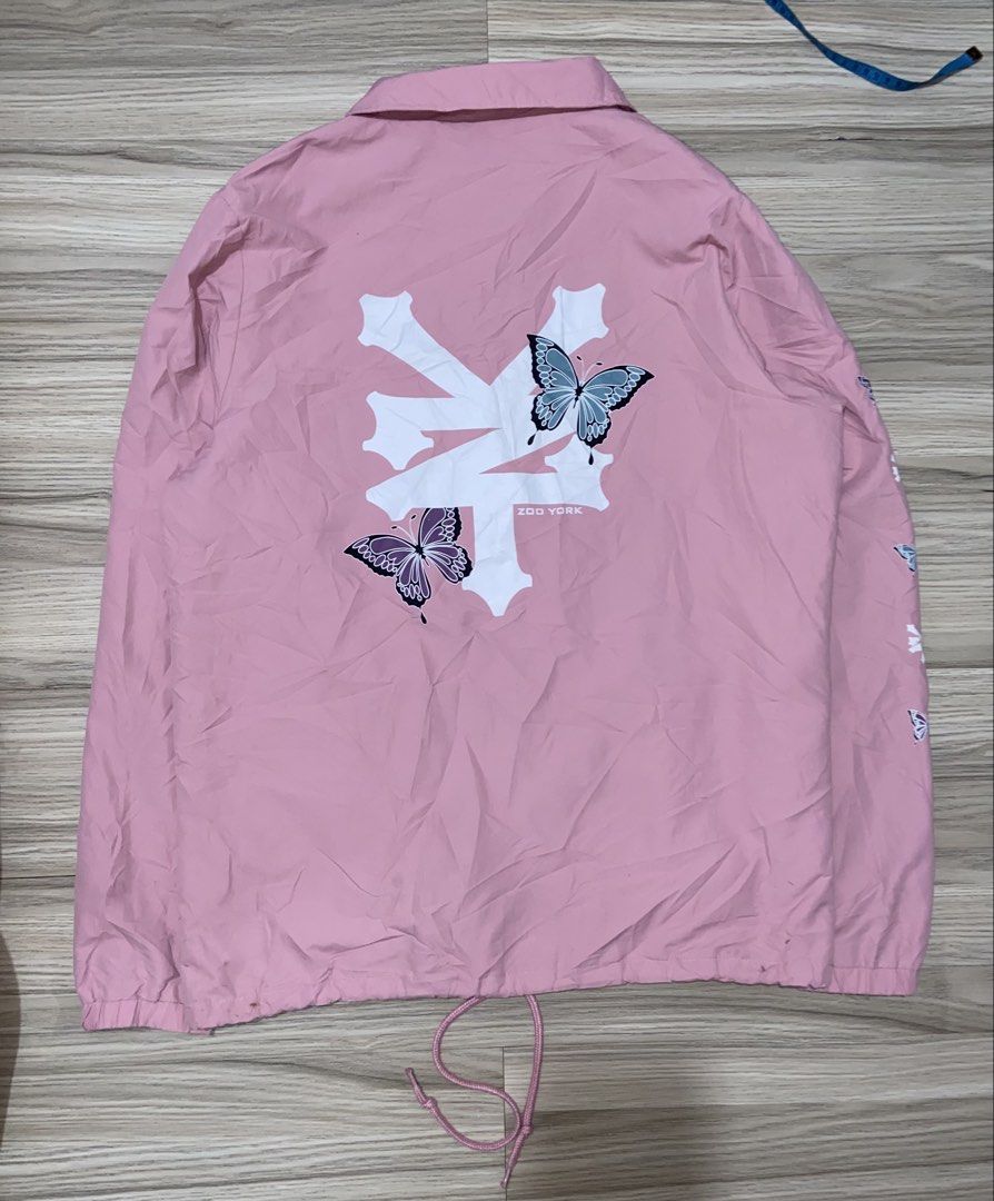 Zoo york Coach Jacket (Category: Hoodies) located in Cebu City. Submitted by charlyx (Listing ID 1465240520, Image 1). Description: Excellent Minimal issue L29 W23.