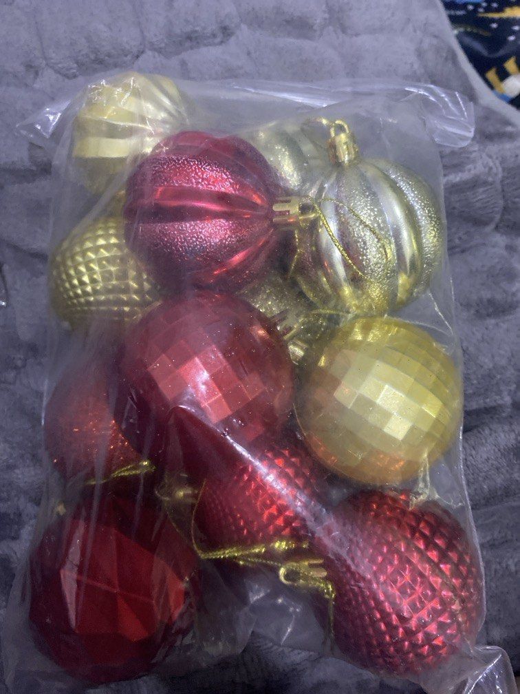 12pcs Christmas ball decor (Category: Other Home Decor) located in Taguig. Submitted by ceej0915 (Listing ID 1467075730, Image 1). Description: 12pcs gold and red christmas balls.
