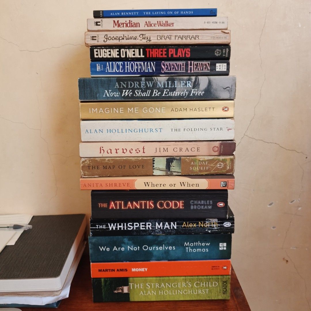 16-book bundle! (Category: Storybooks) located in Manila. Submitted by lghtng.cain (Listing ID 1467091919, Image 1). Description: Sold as set. 600 See pics for the titles..