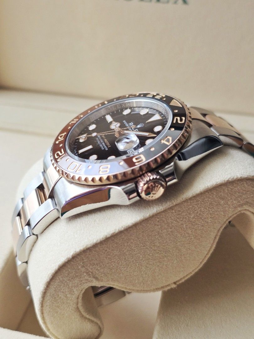 2025 Rolex GMT-Master 2 "Rootbeer" 126711chnr (Category: Luxury Watches) located in Makati City. Submitted by rvffy (Listing ID 1467086857, Image 2). Description: Rolex GMT-Master 2 "Rootbeer" PRICE: Php1,258,000 Year: 2025 Model: GMT-Master II Model Number: 126711CHNR Links: 12+1 (Complete) RoIex Guarantee Card/Certificate: Yes New RoIex Green Box: Yes PM for inquiries. 📍 One Ayala, 1 Ayala Ave cor. Edsa, Makati City #126711chnr #116713.