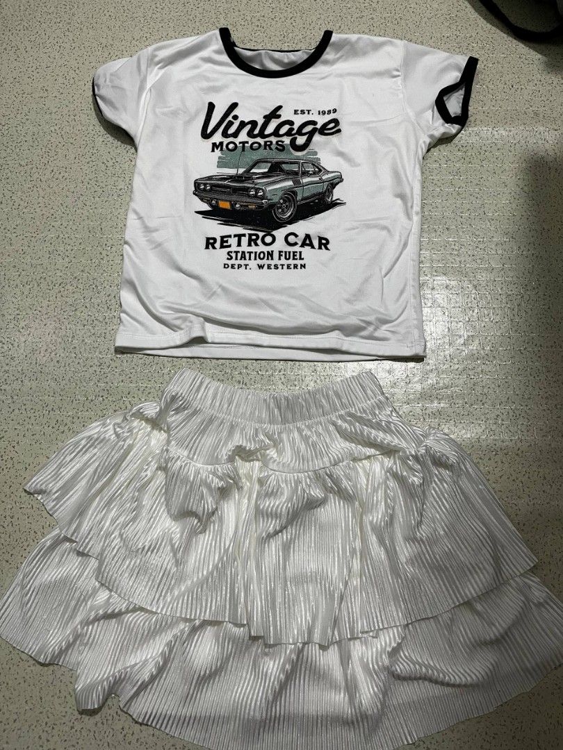 2 Tops & 1 Skort (Category: Sets or Coordinates) located in Valenzuela. Submitted by csjade (Listing ID 1467135356, Image 2). Description: TOPS: small SKORT waist: 28 inches length: 40 inches leg hole: 9.5 inches.